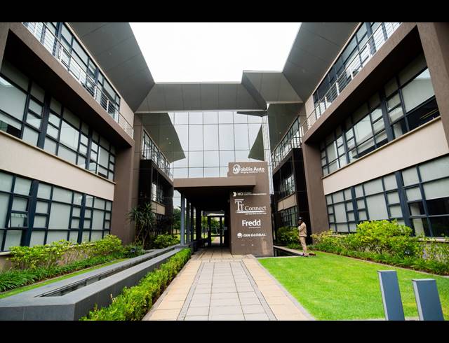 866M² OFFICE TO LET IN PARKHAVEN